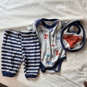 Adorable Baby Outfit Set with Fox Design